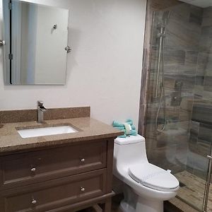 Deluxe Queen Studio